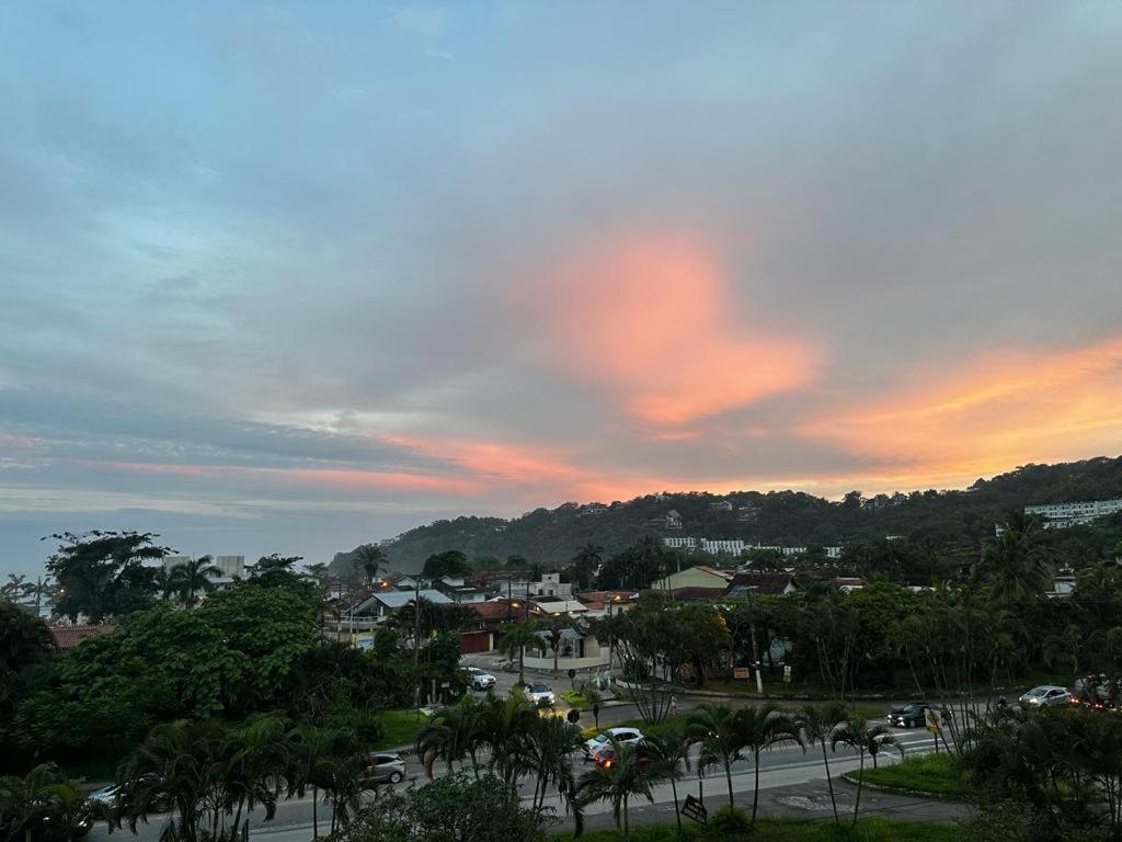 Apartamento com Vista do Mar